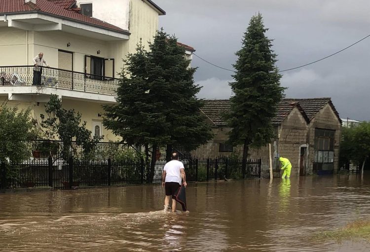 Δραματική η κατάσταση στα Τρίκαλα-Χρήστος Μιχαλάκης: Προέχει να απεγκλωβίσουμε κόσμο-Ζητάει να έρθουν στάγιερ