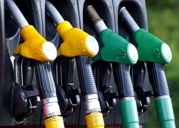 Ξεπέρασε τα 2 ευρώ η τιμή της βενζίνης: Σε απόγνωση οι οδηγοί – Δυσοίωνες οι προβλέψεις