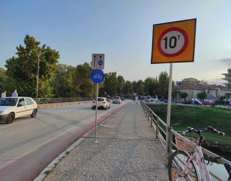 Στην κυκλοφορία η γέφυρα Γκίκα, με προειδοποίηση