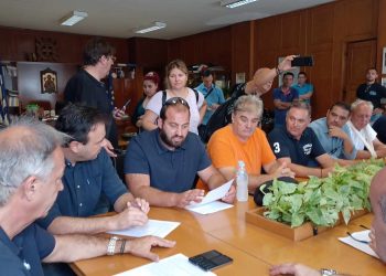 Αποφασισμένοι να διεκδικήσουν την πλήρη αποκατάσταση του χωριού τους οι πλημμυροπαθείς Μεγαλοκαλυβιώτες