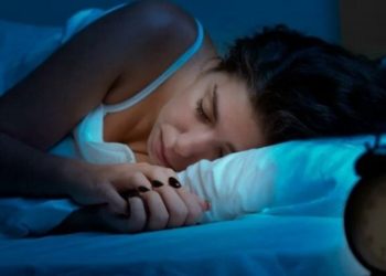 Μελατονίνη: 6 τροφές που θα βοηθήσουν την ορμόνη του ύπνου