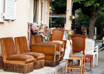 Βομβαρδισμένη πόλη τα Τρίκαλα-Η επόμενη μέρα είναι αποκαρδιωτική