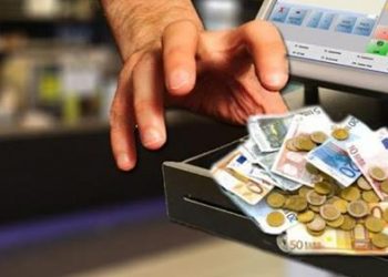 Τρικαλινός ξάφριζε το ταμείο επιχείρησης που εργαζόταν