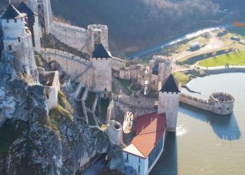 Golubac Fortress: Ένα εκπληκτικό κάστρο στις όχθες του Δούναβη που ελάχιστοι γνωρίζουν