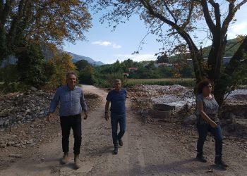 Συνεχίζονται οι εργασίες καθαρισμού ποταμών, ρεμάτων και συντήρησης αναχωμάτων από συνεργεία της Περιφέρειας Θεσσαλίας/ Παρεμβάσεις στο οδικό δίκτυο