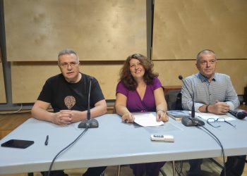 Μουσείο Τσιτσάνη-Παρουσιάστηκε το βιβλίο “ΣΚOΤΕΙΝΟ ΦΩΣ” του Γιώργου Πολυμενάκου