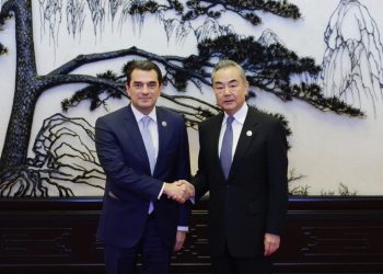 Την Κίνα επισκέφθηκε ο Υπουργός Ανάπτυξης Κώστας Σκρέκας εκπροσωπώντας τον Πρωθυπουργό