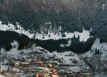 Ανήλιο Μετσόβου, το βλαχόφωνο χωριό των Ιωαννίνων με την εντυπωσιακή θέα και τα πανέμορφα τοπία