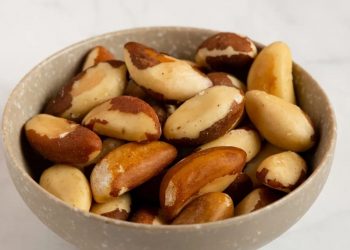 Brazil nuts… ο ιδιαίτερος καρπός με τις ξεχωριστές ιδιότητες… Θα τον βρείτε στο κατάστημα Καρπός | Ξηροί Καρποί