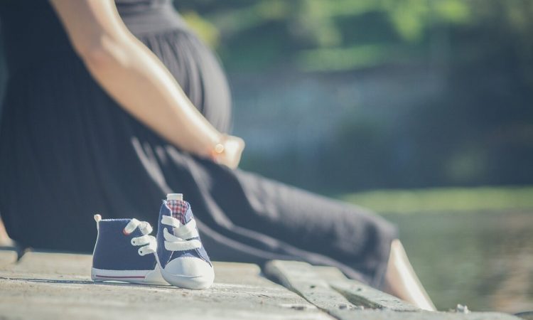 Σε σοκ η 13χρονη που γέννησε χωρίς να ξέρει ότι είναι έγκυος –  Η λάθος διάγνωση των γιατρών