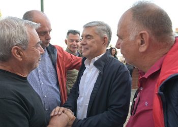 Στα Φάρσαλα ο Περιφερειάρχης Θεσσαλίας Κώστας Αγοραστός