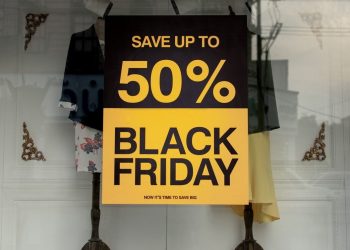 Black Friday: Πότε πέφτει φέτος η «Μαύρη Παρασκευή» με τις μεγάλες προσφορές