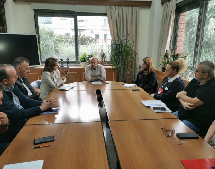 Σακκάς σε διευθυντές υπηρεσιών: Πρώτο ζήτημα η εξυπηρέτηση του πολίτη