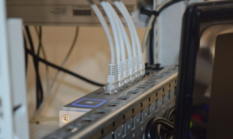 Πρωτιά ακρίβειας… και στο Ίντερνετ: Τελευταία η Ελλάδα στις ταχύτητες πάνω από 100mbps