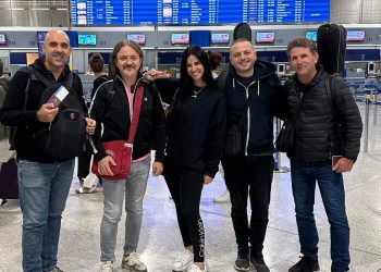 Με μπουζούκια και κλαρίνα στο Hollywood Τρικαλινοί μουσικοί (video-photo)