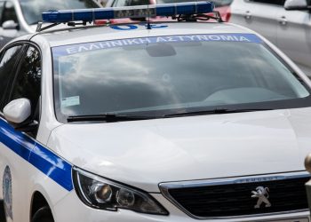 Παγκράτι: Έξαλλη 45χρονη με πρόστιμο για παράνομο παρκάρισμα – Τραυμάτισε τροχονόμο