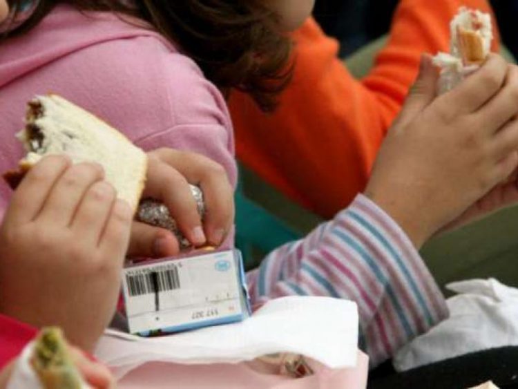 Λύση για τα σχολικά γεύματα στα σχολεία των Μεγάλων Καλυβίων ζητά ο Σύλλογος Γονέων-Θα αναλάβει ο Δήμος τα έξοδα δηλώνει ο Μιχάλης Λάππας