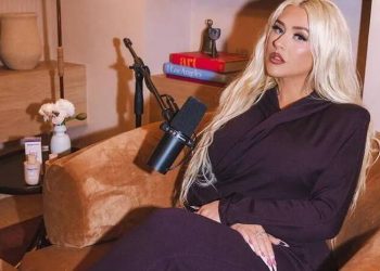 Christina Aguilera: Ντύθηκε Cher στην πιο προκλητική της εκδοχή για το Χάλογουιν (pics-vid)