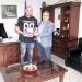 Ο Πρωταθλητής Ελλάδας στο Bodybuilding Αθανάσιος Καραμάνος  στο Δήμαρχο Πύλης Κώστα Μαράβα