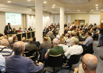 Με εντυπωσιακή επιτυχία και με τη σκέψη όλων στον δοκιμαζόμενο Βόλο, παρουσιάστηκε το βιβλίο του Π. Σκοτινιώτη