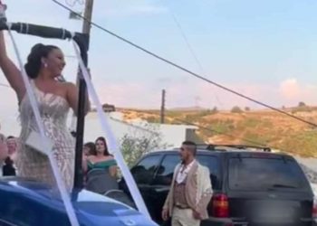 Κρήτη | Νύφη πήγε στο γάμο της με το… τρακτέρι κι έριξε το TiTok [vid]
