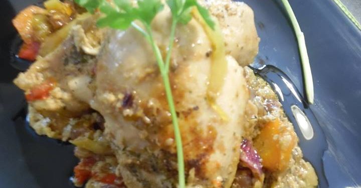 Κοτόπουλο με curry και σταφίδες της Έφης