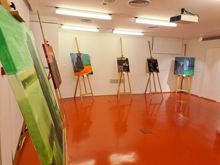 Πραγματοποιήθηκαν τα εγκαίνια της έκθεσης ζωγραφικής του Σταύρου Κοτσιρέα