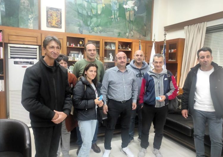 Δόθηκαν τα κλειδιά για τα σπίτια σε 9 οικογένειες πλημμυροπαθών στα εργατικά Σωτήρας από τον Δήμο Τρικκαίων