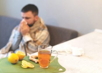 Τι να τρώτε όταν είστε άρρωστοι: 8 τροφές που καταπολεμούν το κρυολόγημα και τη γρίπη