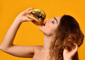 Υπερφαγία: 13 λόγοι για τους οποίους τρώτε υπερβολικά