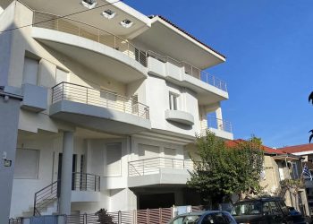 Ενοικιάζεται εσωτερική μεζονέτα πολυτελούς κατασκευής στην οδό Κονδύλη