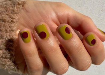 Sunday Funday! Κερασί, μόκα και snake print nails