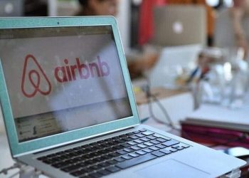Airbnb: Σαρωτικές αλλαγές ετοιμάζει η κυβέρνηση – Τι προβλέπει το υπό διαβούλευση νομοσχέδιο