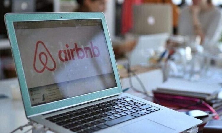 Airbnb: Σαρωτικές αλλαγές ετοιμάζει η κυβέρνηση – Τι προβλέπει το υπό διαβούλευση νομοσχέδιο