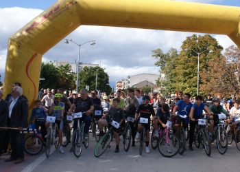 Τους 400 δρομείς άγγιξε η συμμετοχή στον ποδηλατικό γύρο «Βασίλης Τσαρουχάς»  στα Τρίκαλα