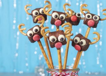 Το πιο γρήγορο χριστουγεννιάτικο γλυκό με marshmallows και κουβερτούρα