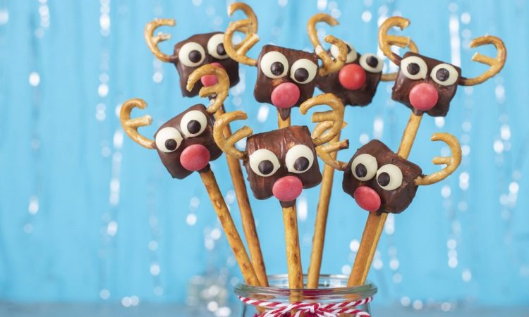 Το πιο γρήγορο χριστουγεννιάτικο γλυκό με marshmallows και κουβερτούρα