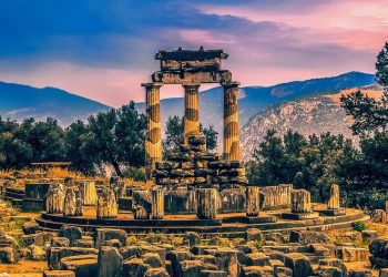 Aπό τον ναό του «Ιερού Τριγώνου» στον «ομφαλό» της Γης