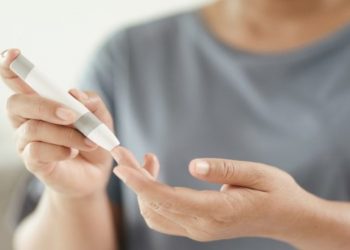 Διαβήτης: Τι ώρα πρέπει να τρώμε βραδινό για να μην ανεβαίνει το σάκχαρο