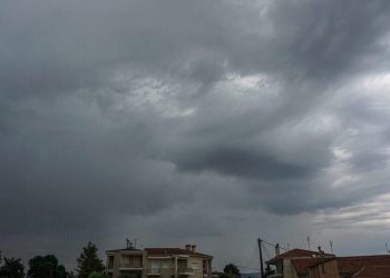 Καιρός: Έρχεται κακοκαιρία «εξπρές» το Σαββατοκύριακο – Ποιες περιοχές επηρεάζονται