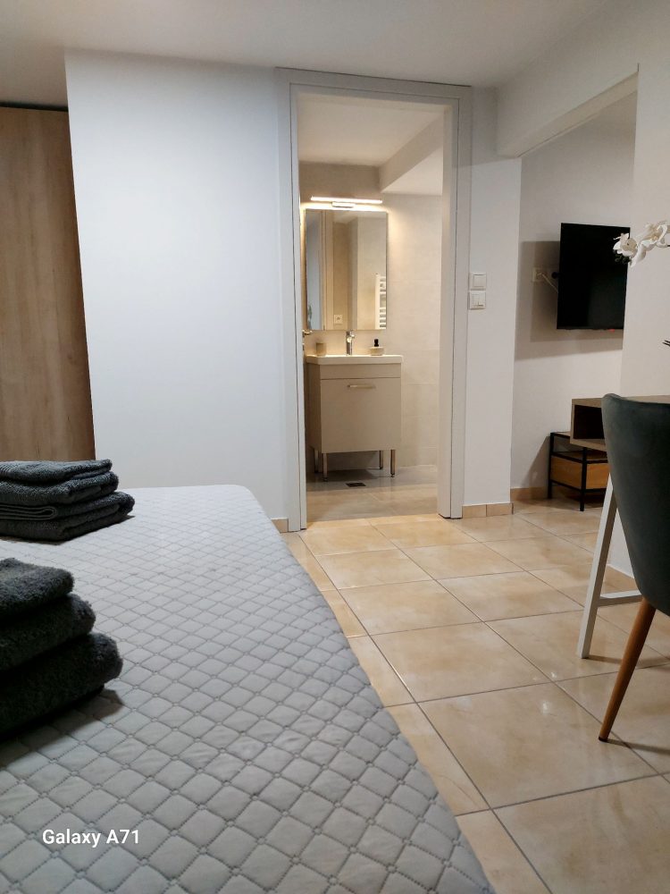 Square Apartments … Το νέο συγκρότημα πολυτελών ενοικιαζόμενων κατοικιών AIRBNB στα Τρίκαλα