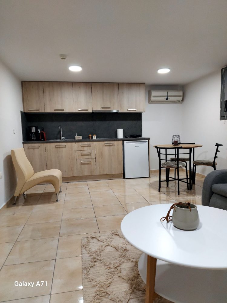 Square Apartments … Το νέο συγκρότημα πολυτελών ενοικιαζόμενων κατοικιών AIRBNB στα Τρίκαλα