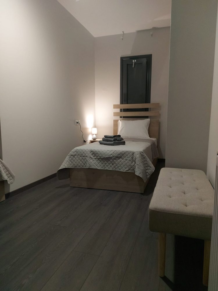 Square Apartments … Το νέο συγκρότημα πολυτελών ενοικιαζόμενων κατοικιών AIRBNB στα Τρίκαλα