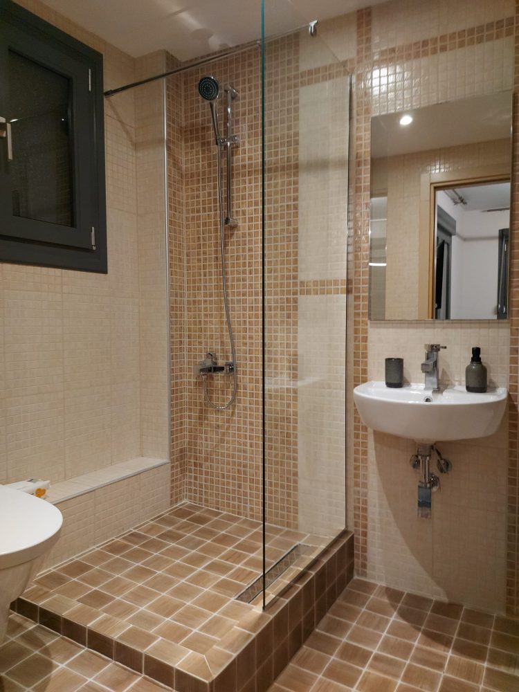 Square Apartments … Το νέο συγκρότημα πολυτελών ενοικιαζόμενων κατοικιών AIRBNB στα Τρίκαλα