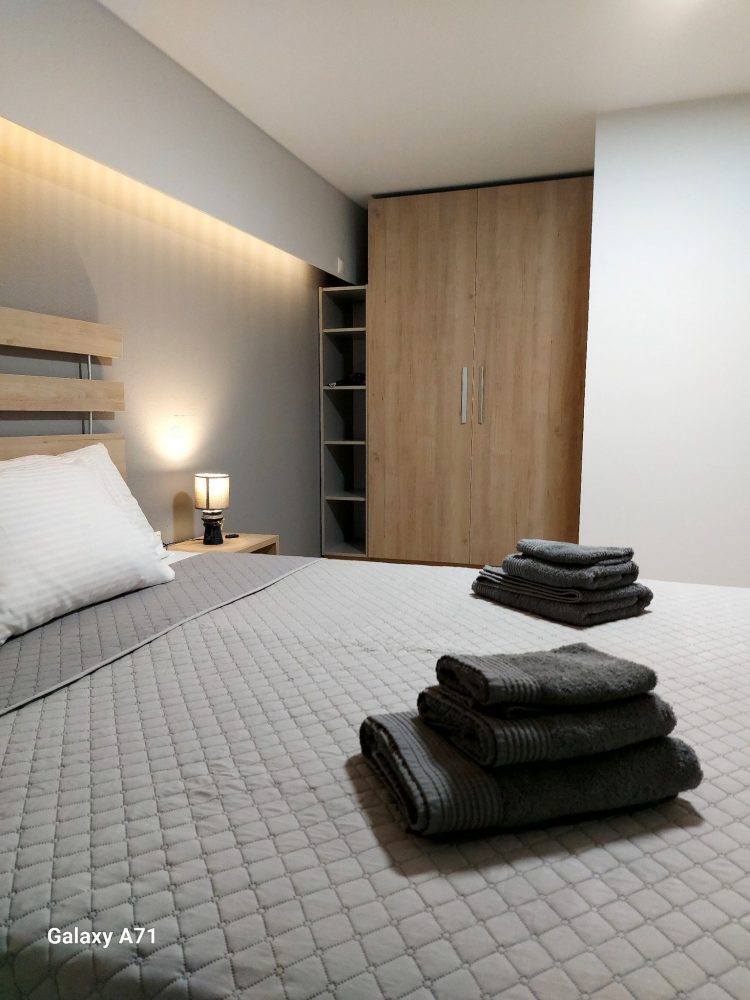Square Apartments … Το νέο συγκρότημα πολυτελών ενοικιαζόμενων κατοικιών AIRBNB στα Τρίκαλα