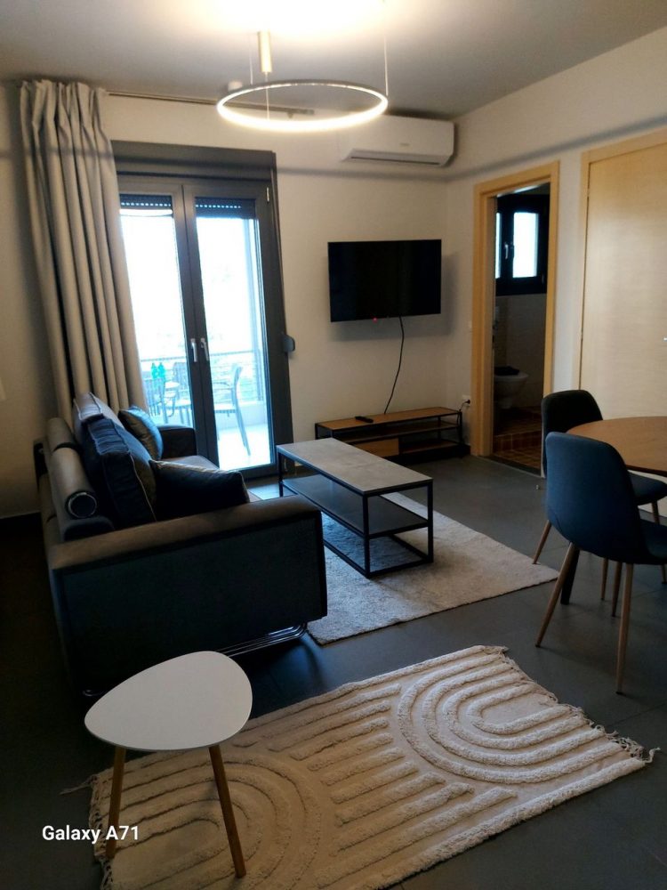 Square Apartments … Το νέο συγκρότημα πολυτελών ενοικιαζόμενων κατοικιών AIRBNB στα Τρίκαλα