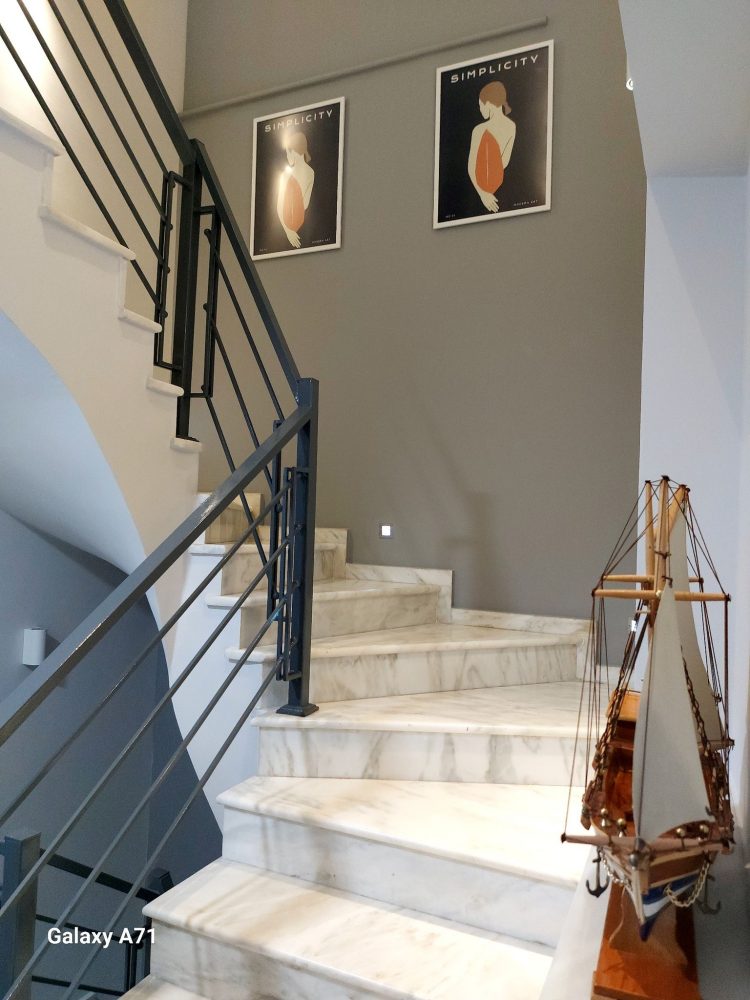 Square Apartments … Το νέο συγκρότημα πολυτελών ενοικιαζόμενων κατοικιών AIRBNB στα Τρίκαλα