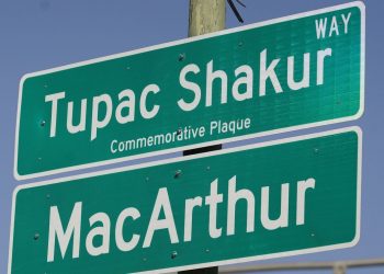 Καλιφόρνια: Ο δρόμος στο Όκλαντ μετονομάστηκε σε Οδό «Τούπακ Σακούρ»