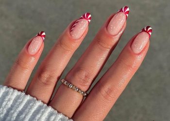 7 σχέδια στο manicure με πρωταγωνιστή το γιορτινό κόκκινο χρώμα