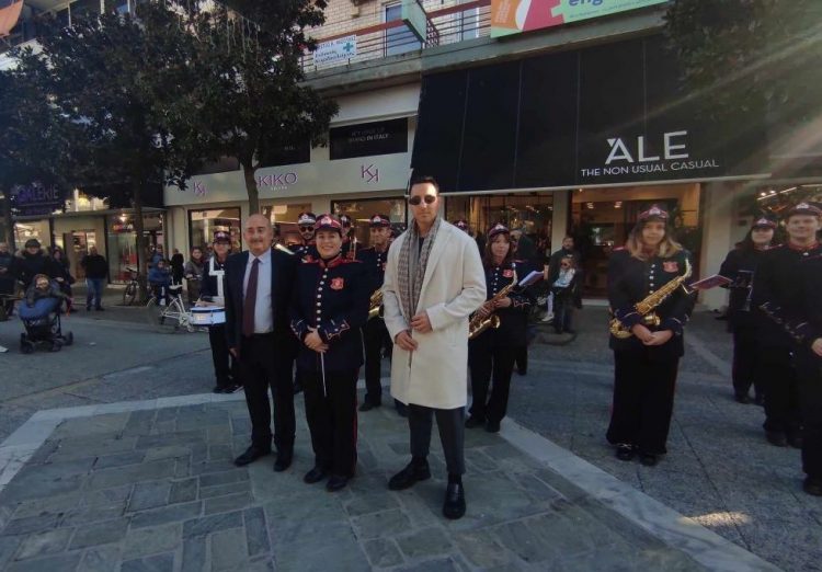 Κάλαντα Πρωτοχρονιάς στον Δήμαρχο Τρικκαίων από τη Δημοτική Φιλαρμονική